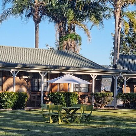 Koorawatha Homestead Motel Bororen Kültér fotó